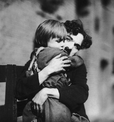 Charlie rescues the kid - The Kid 1921